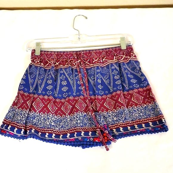 Hollister Drawstring Pom-Pom Shorts - Picture 1 of 5